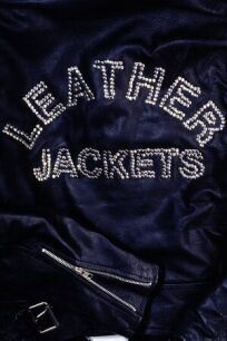 Кожаные куртки онлайн бесплатно